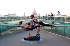 acro-yoga-architecture-awesome-1139502